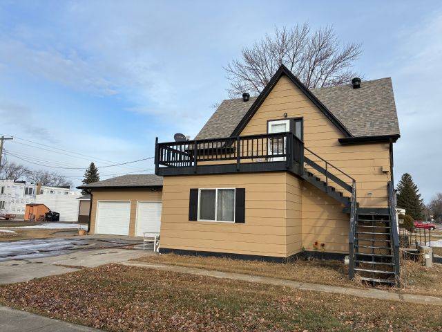 530 1st Ave S New Rockford, North Dakota — New Rockford, Eddy County, ND — multi-family — home for sale