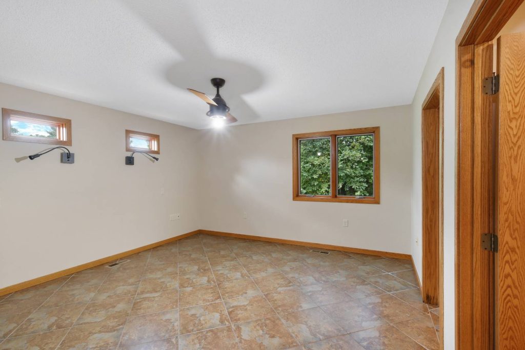 113 Country Club Rd Devils Lake, North Dakota — Devils Lake, Ramsey County, ND — home — home for sale