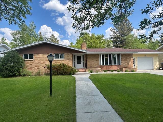 1033 Elm Street BOTTINEAU, North Dakota — BOTTINEAU, Bottineau County, ND — home — home for sale