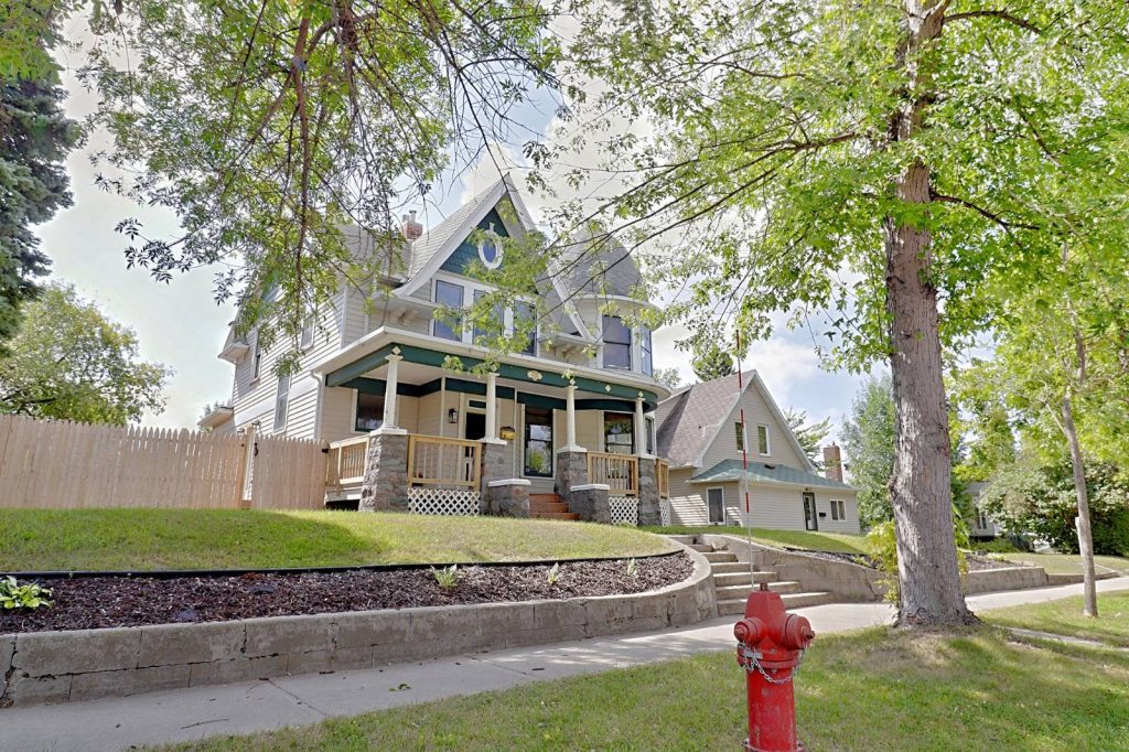 822 5th St NE Devils Lake, North Dakota — Devils Lake, Ramsey County, ND — home — home for sale