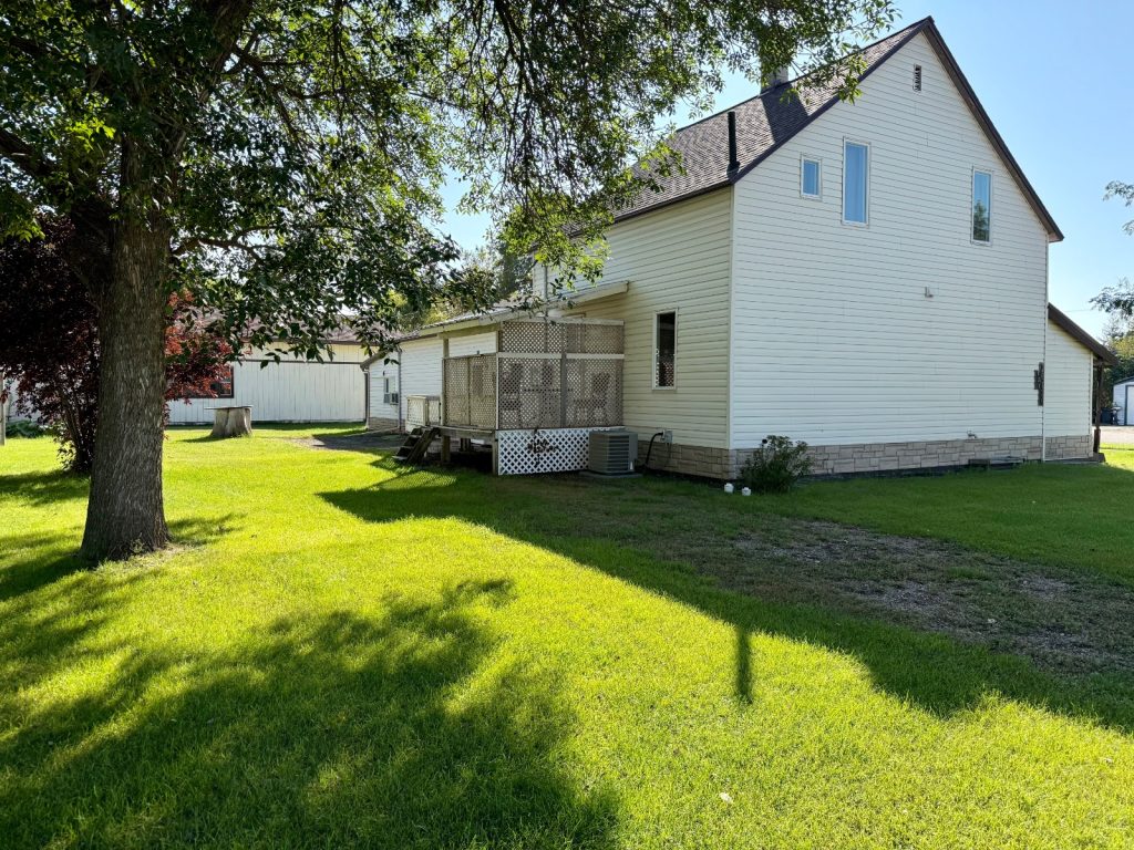 121 9th St S Wishek, North Dakota — Wishek, McIntosh County, ND — home — home for sale