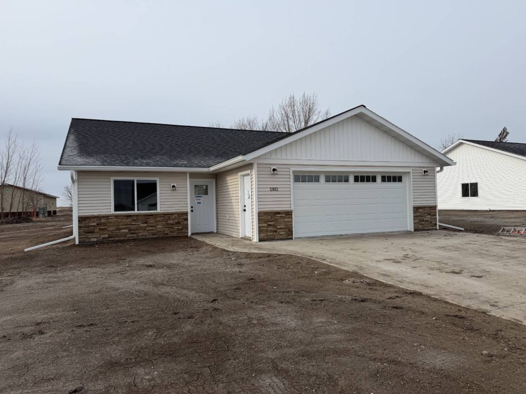 1302 16th St SE Devils Lake, North Dakota — Devils Lake, Ramsey County, ND — home — home for sale