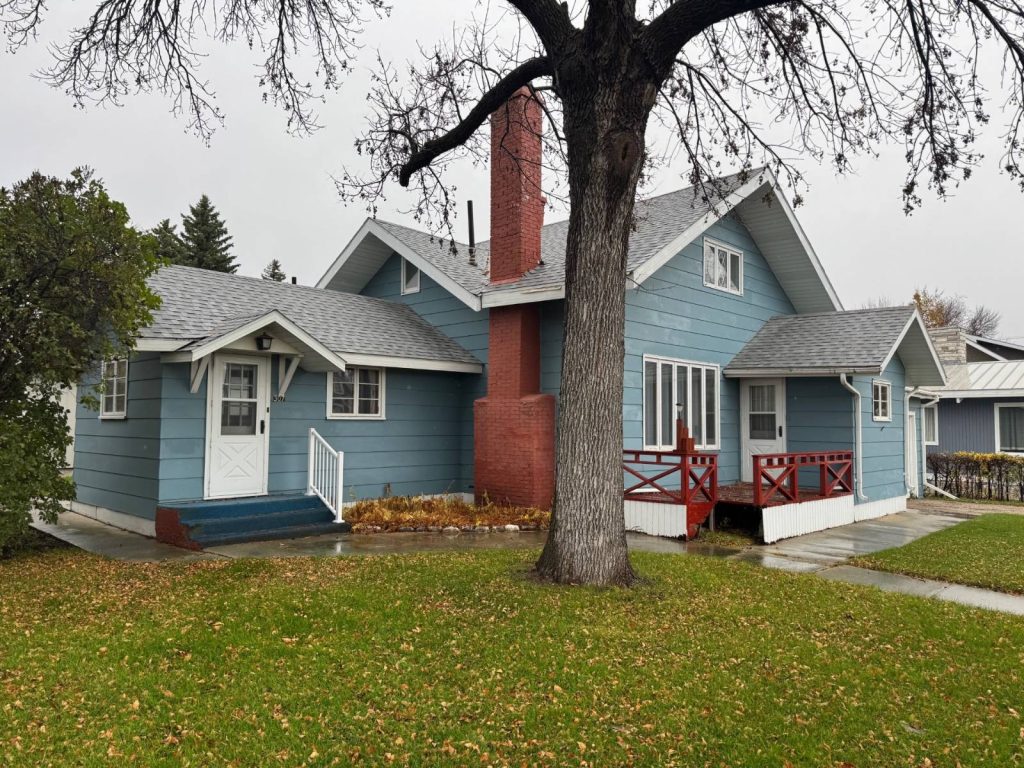 307 Main Ave E Rolla, North Dakota