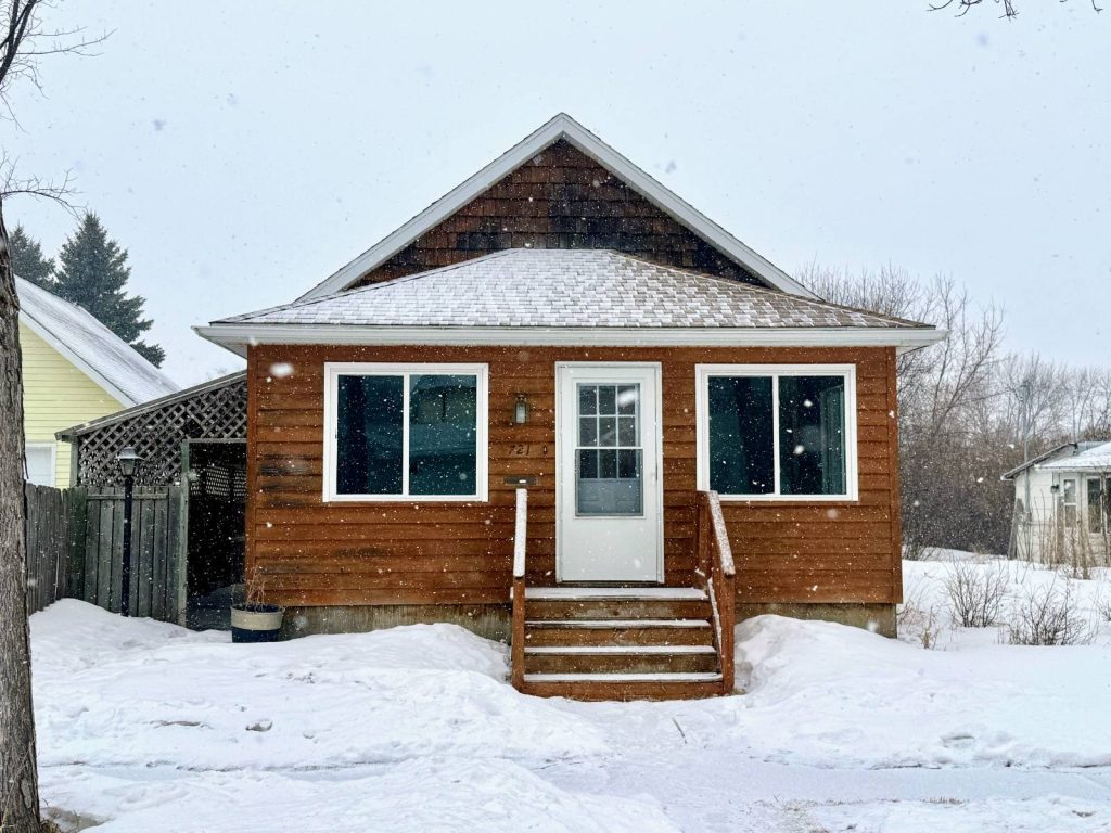 721 8th Ave. NE Devils Lake, North Dakota — Devils Lake, Ramsey County, ND — home — home for sale