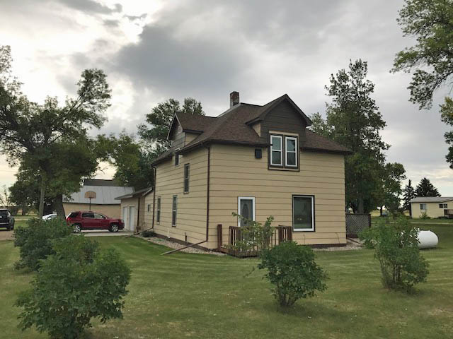 304 Kelly Ave S Crary, North Dakota — Crary, Ramsey County, ND — home — home for sale
