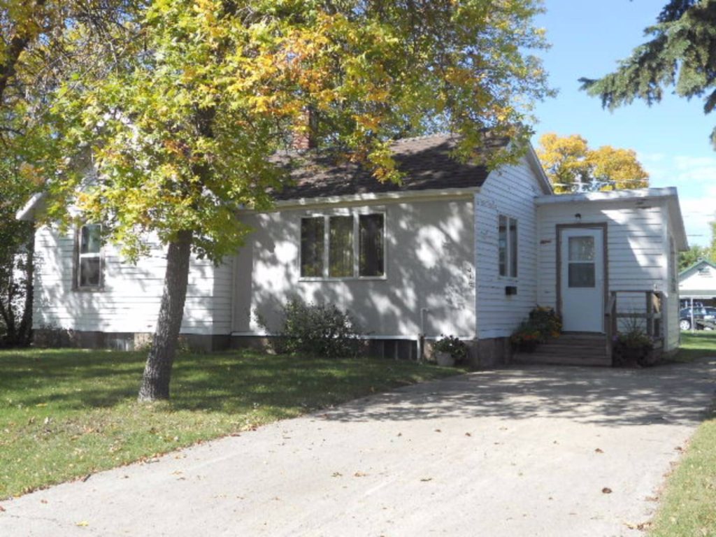 316 Burke Ave Harvey, North Dakota