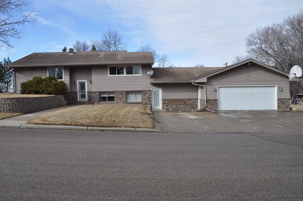 801 Hobart Ave NW Cooperstown, North Dakota — Cooperstown, Griggs County, ND — home — home for sale