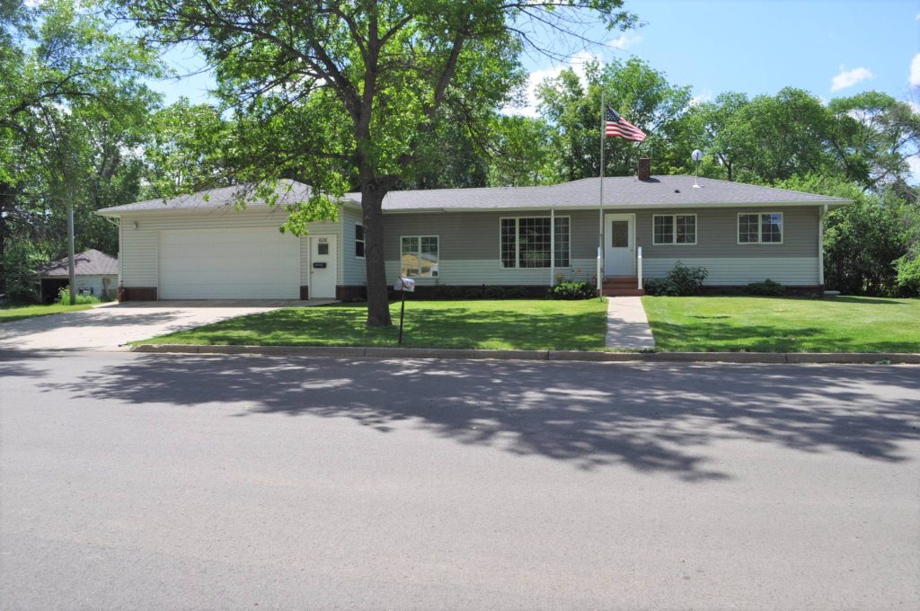 606 14th St NE Cooperstown, North Dakota — Cooperstown, Griggs County, ND — home — home for sale