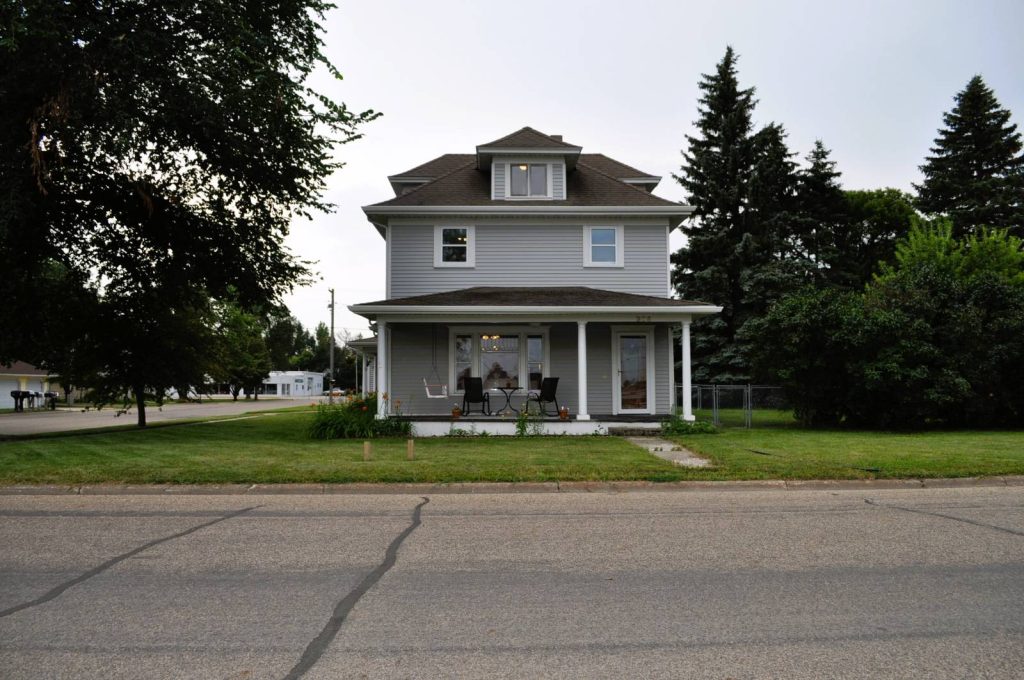 906 Lenham Ave SE Cooperstown, North Dakota
