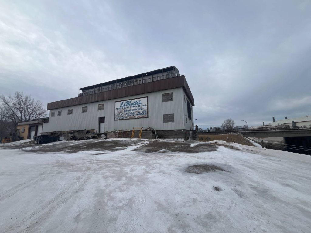 606 Railroad Ave SE Devils Lake, North Dakota