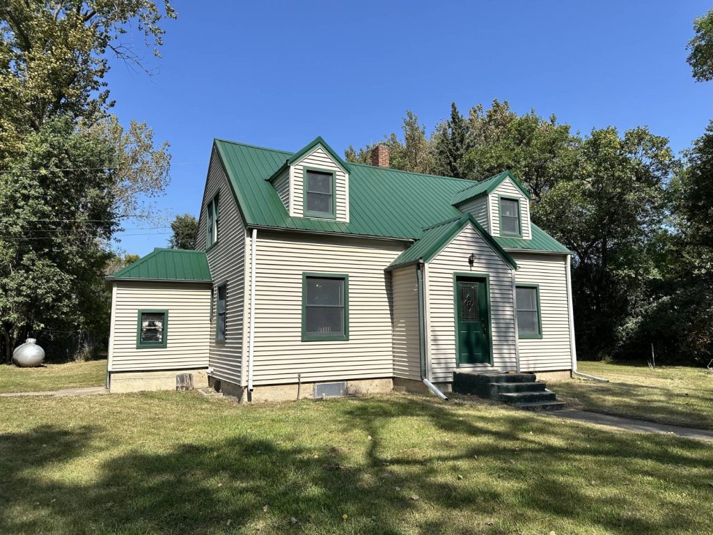 1617 Dunn Dr Harvey, North Dakota