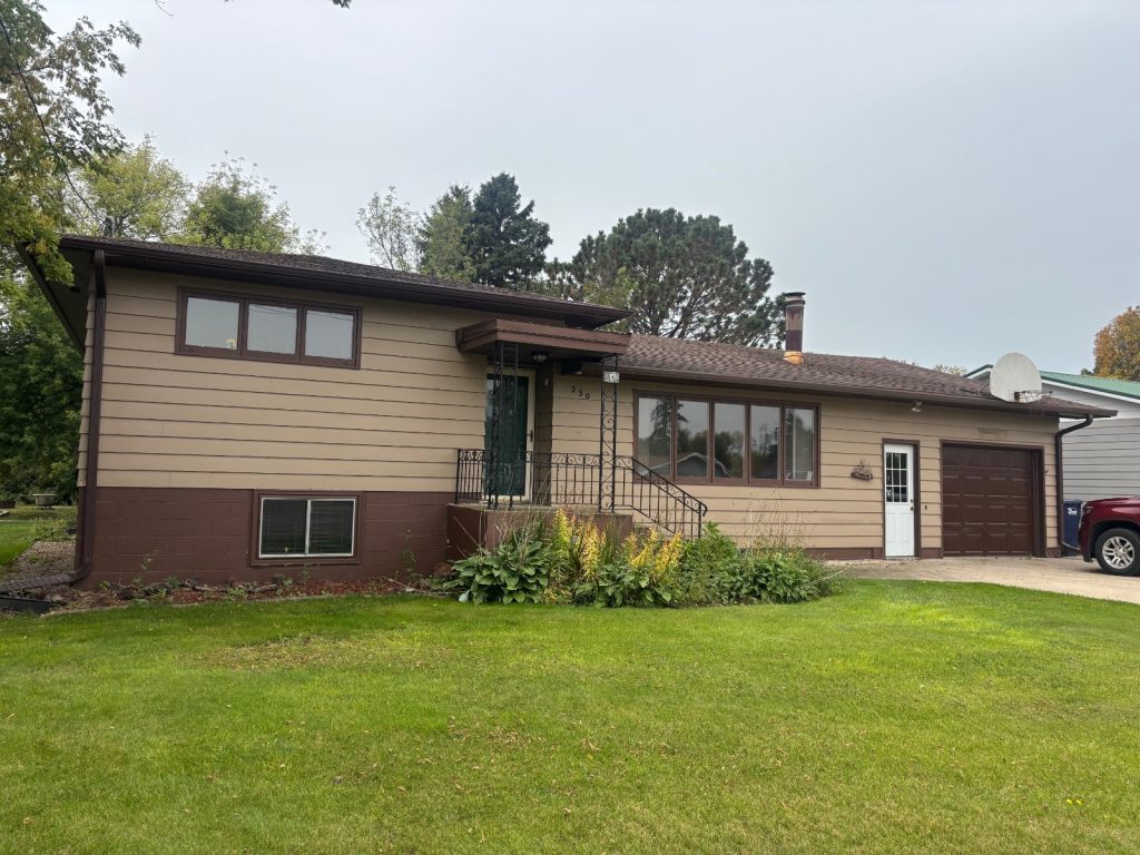 230 1st St N Fessenden, North Dakota