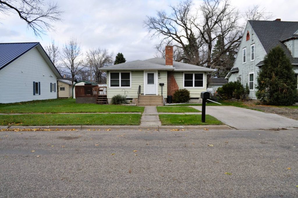 1105 Roberts NE Ave Cooperstown, North Dakota