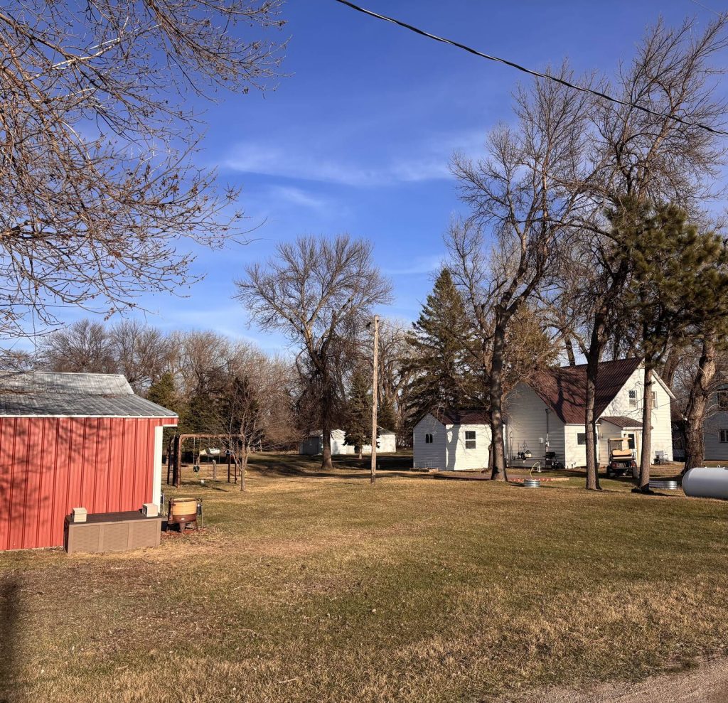 133 Wilsey St Mchenry, North Dakota