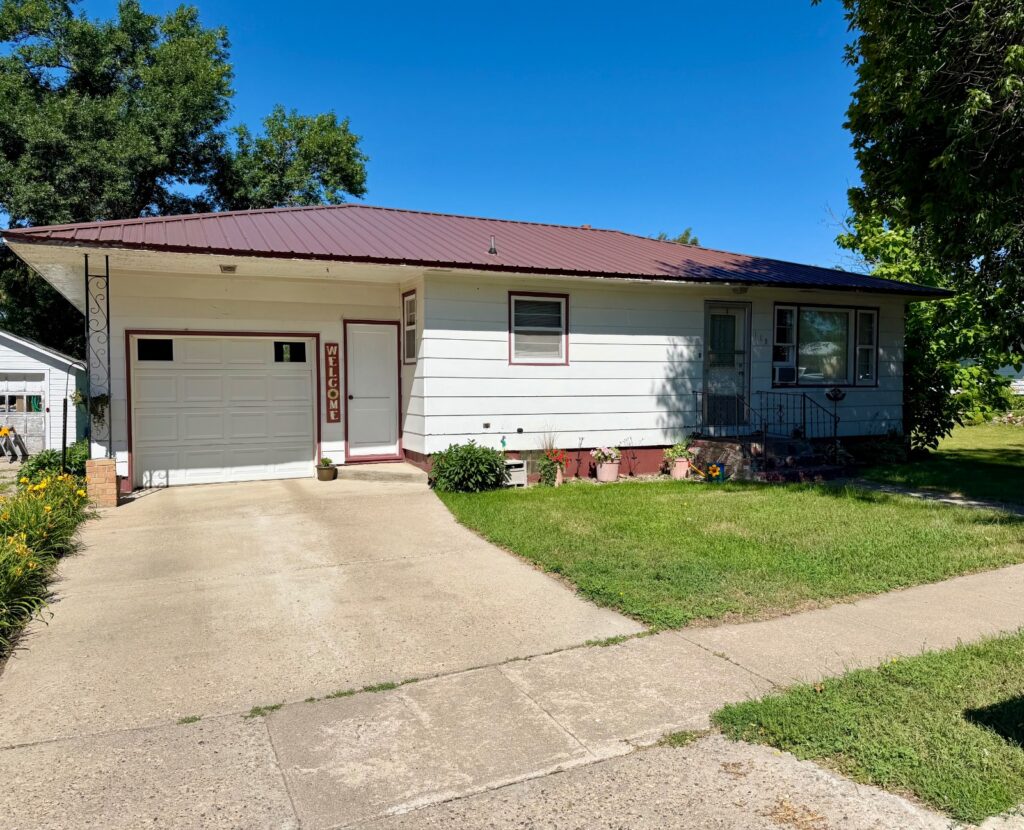110 Centennial Street Wishek, North Dakota — Wishek, McIntosh County, ND — home — home for sale
