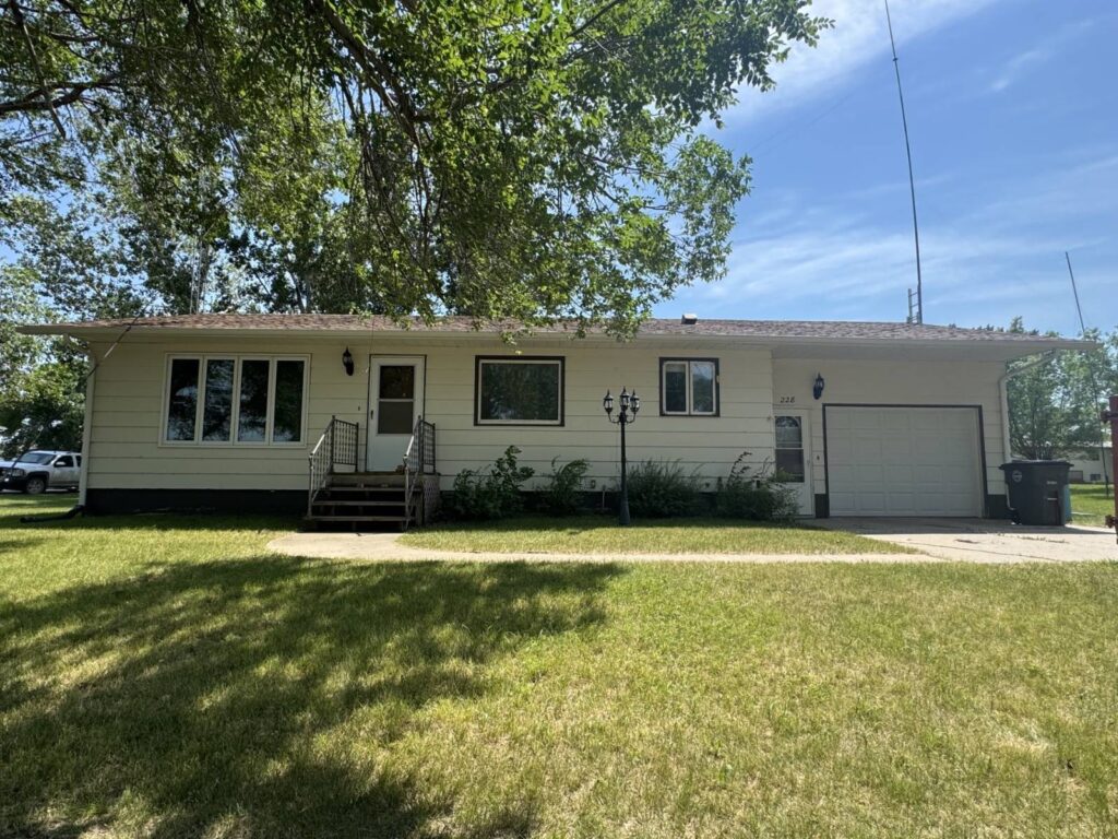 228 Akin St Newburg, North Dakota