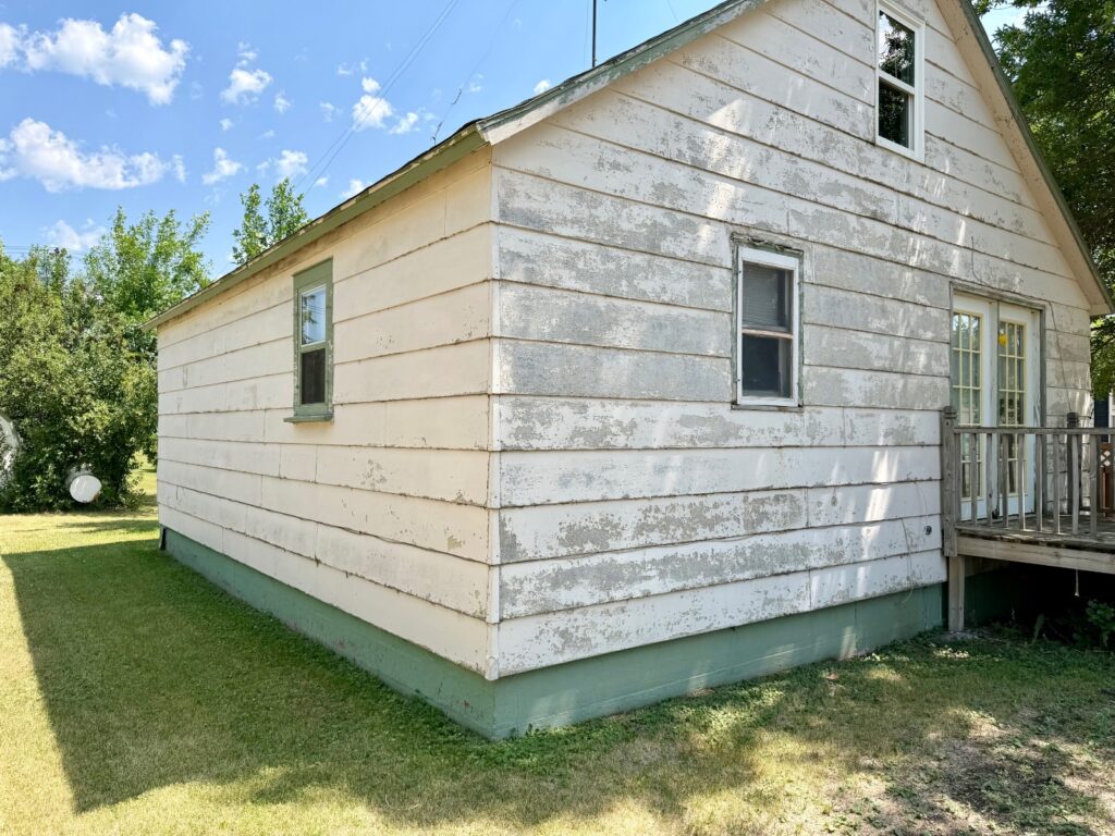 117 10th St N Wishek, North Dakota