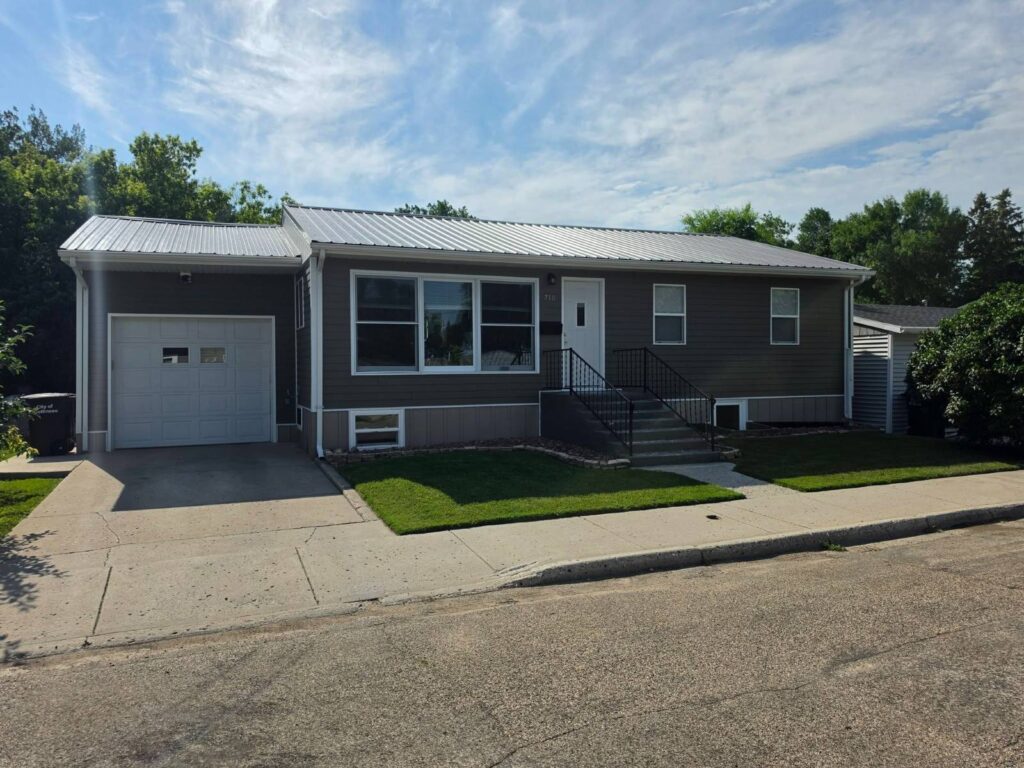 710 East St Bottineau, North Dakota