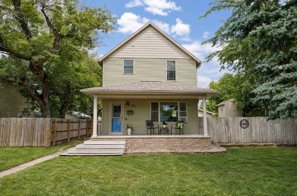 905 2nd St NE Devils Lakè, North Dakota — Devils Lakè, Ramsey County, ND — home — home for sale