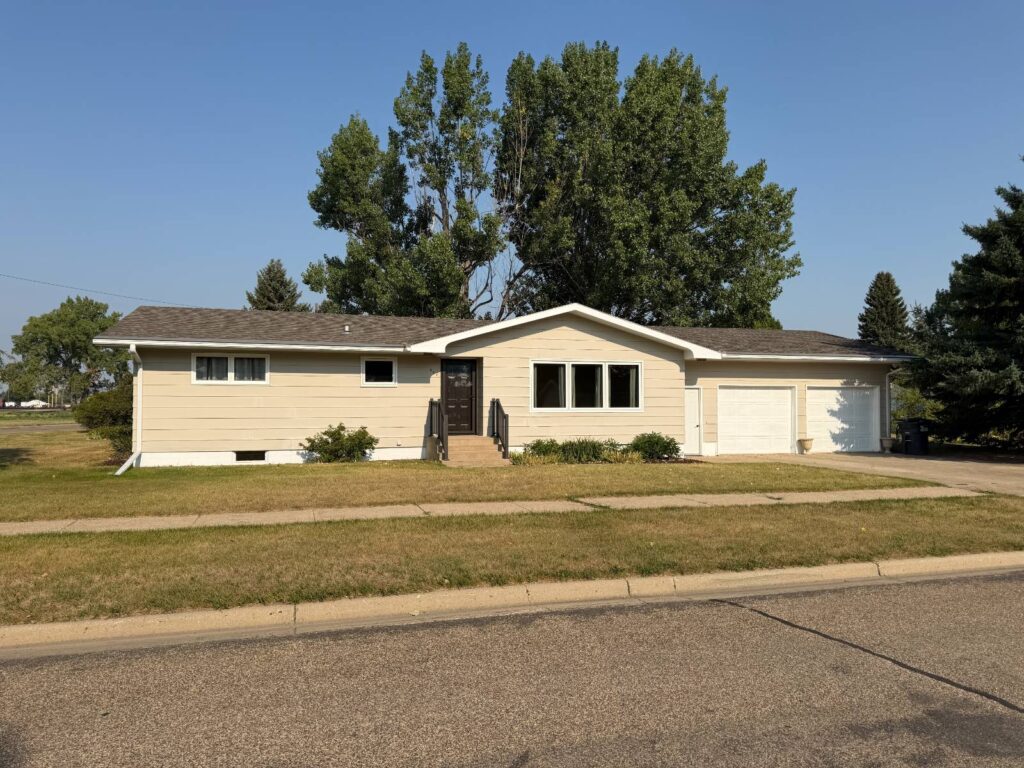 530 Harvey Ave Harvey, North Dakota — Harvey, Wells County, ND — home — home for sale