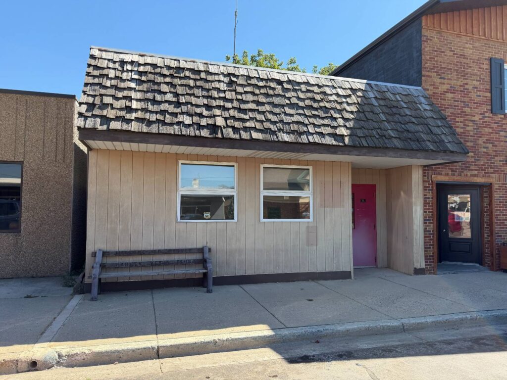 905 Lincoln Ave Harvey, North Dakota — Harvey, Wells County, ND — commercial — home for sale