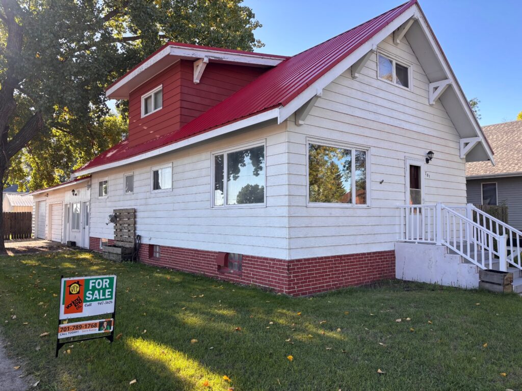 701 Cedar Ave Harvey, North Dakota — Harvey, Wells County, ND — home — home for sale