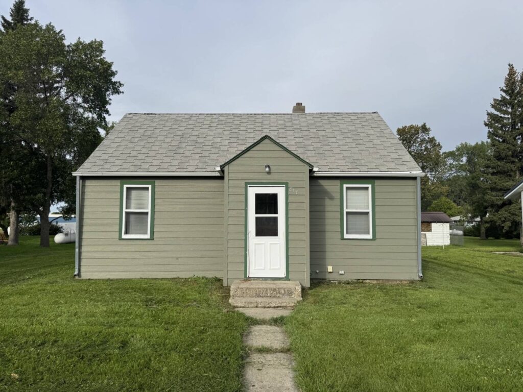 818 Nichol St Bottineau, North Dakota — Bottineau, Bottineau County, ND — home — home for sale